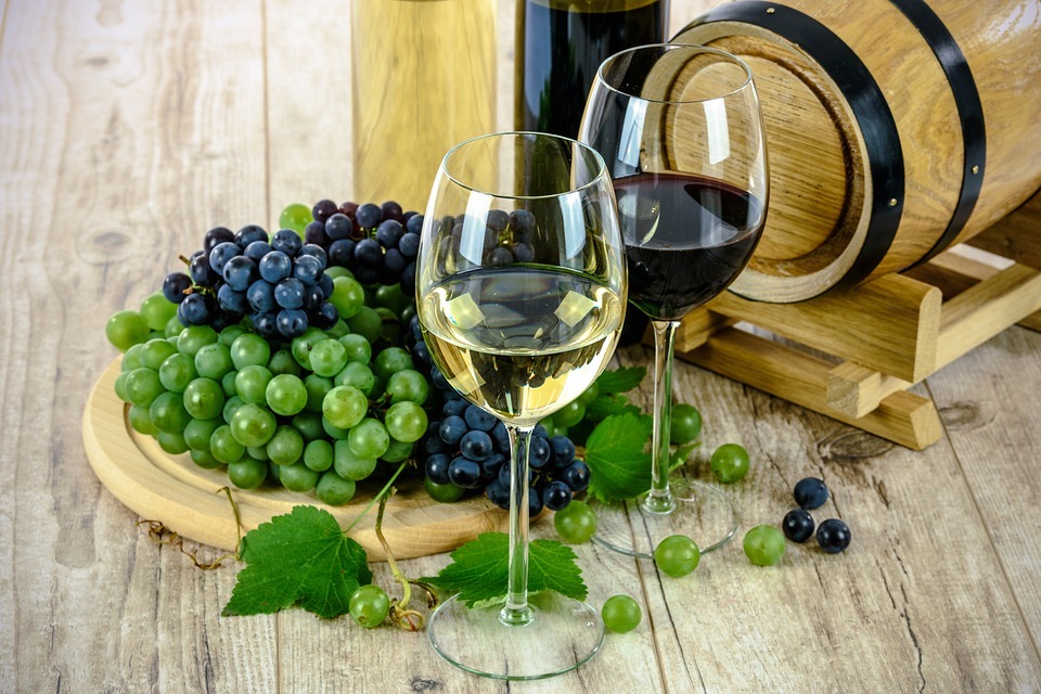 8 Maneiras de Servir um Vinho Corretamente